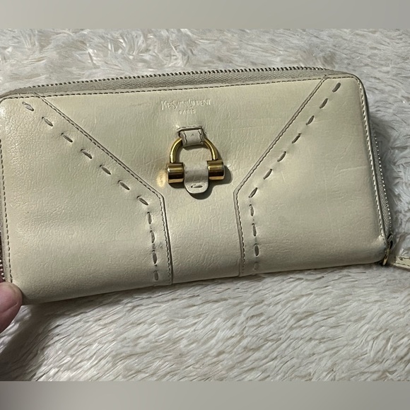 Yves Saint Laurent Cream Leather Wallet with Gold Hardware - Picture 2 of 16
